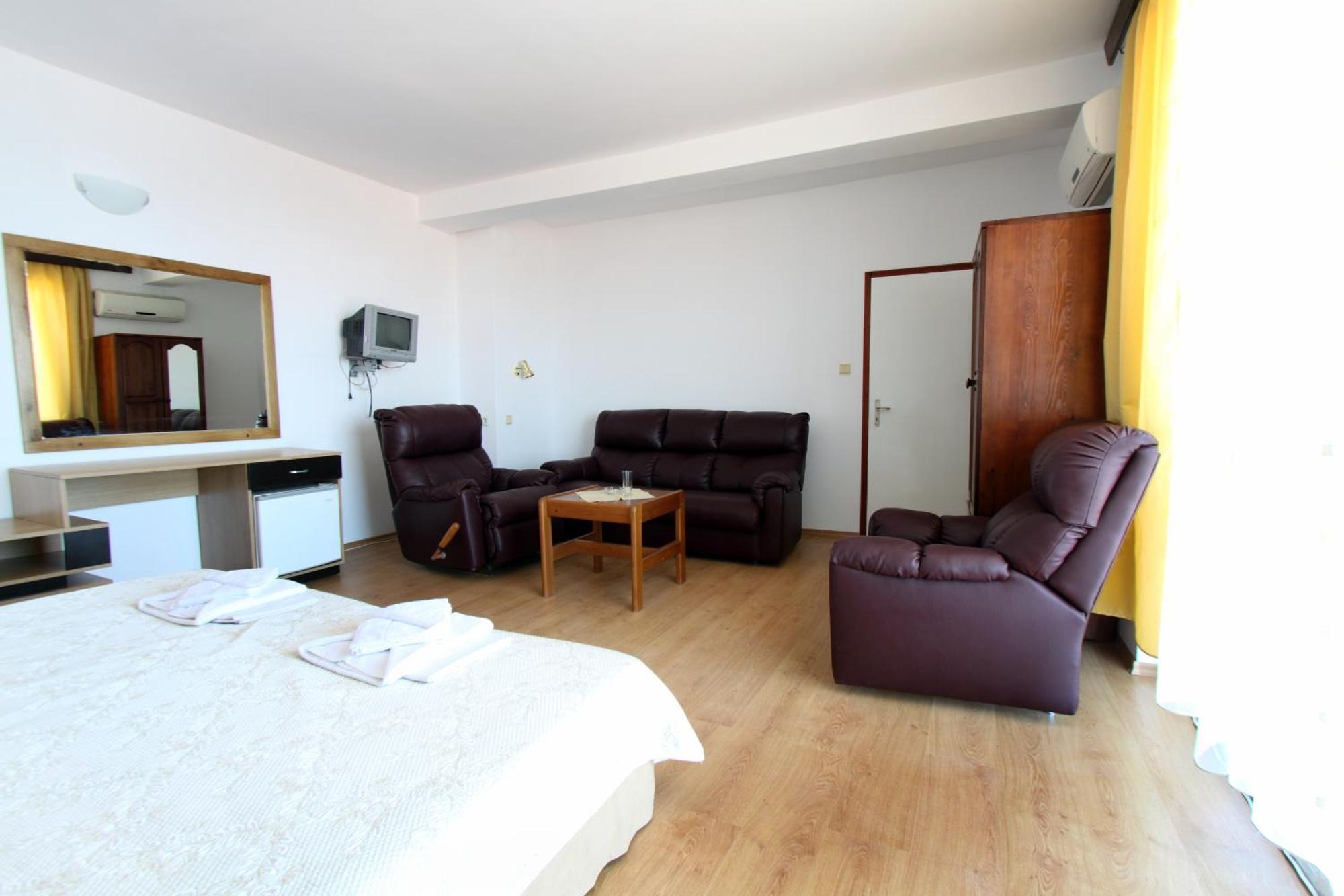 Family Hotel Verona Sozopol Exterior photo