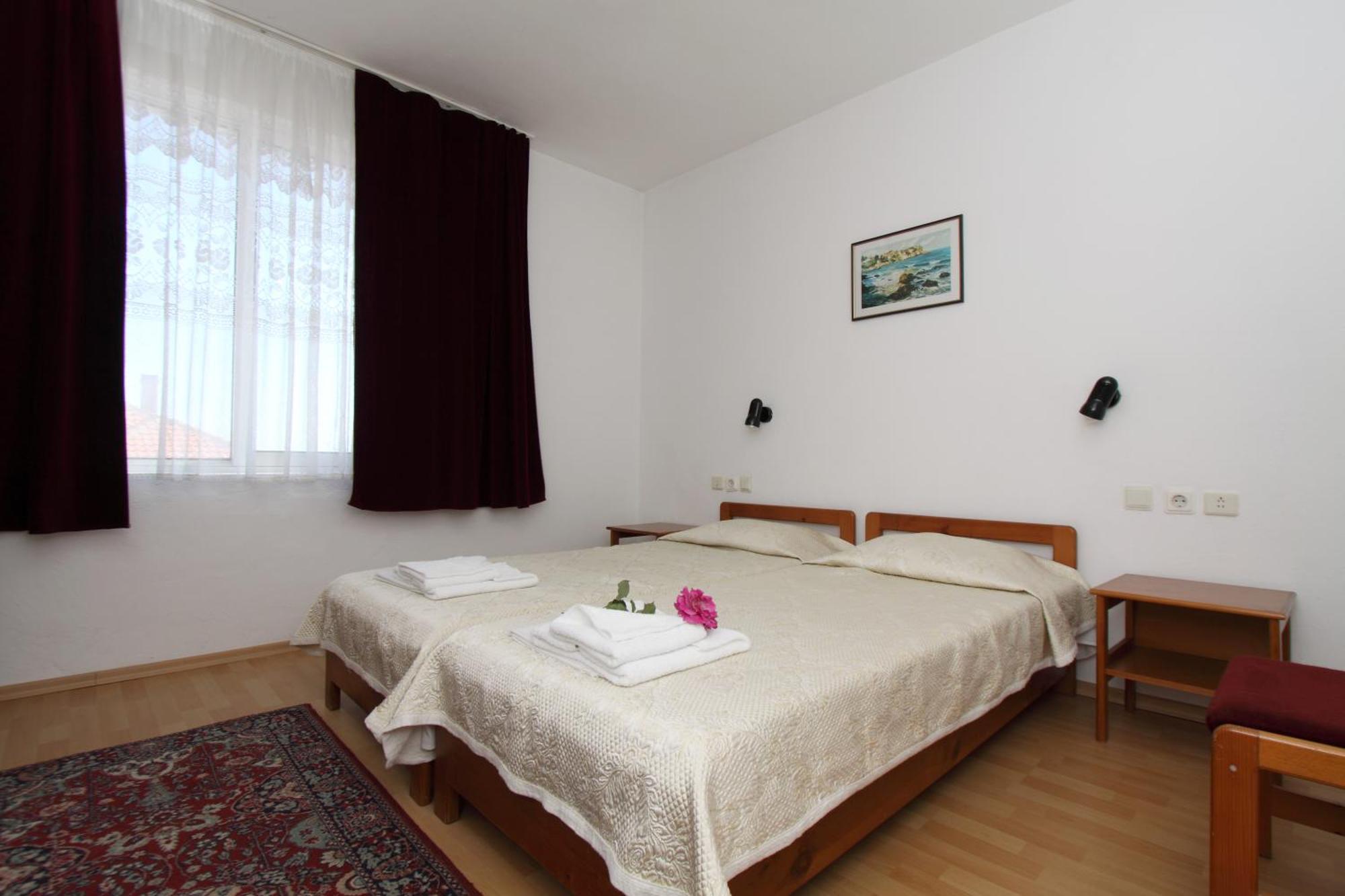 Family Hotel Verona Sozopol Exterior photo